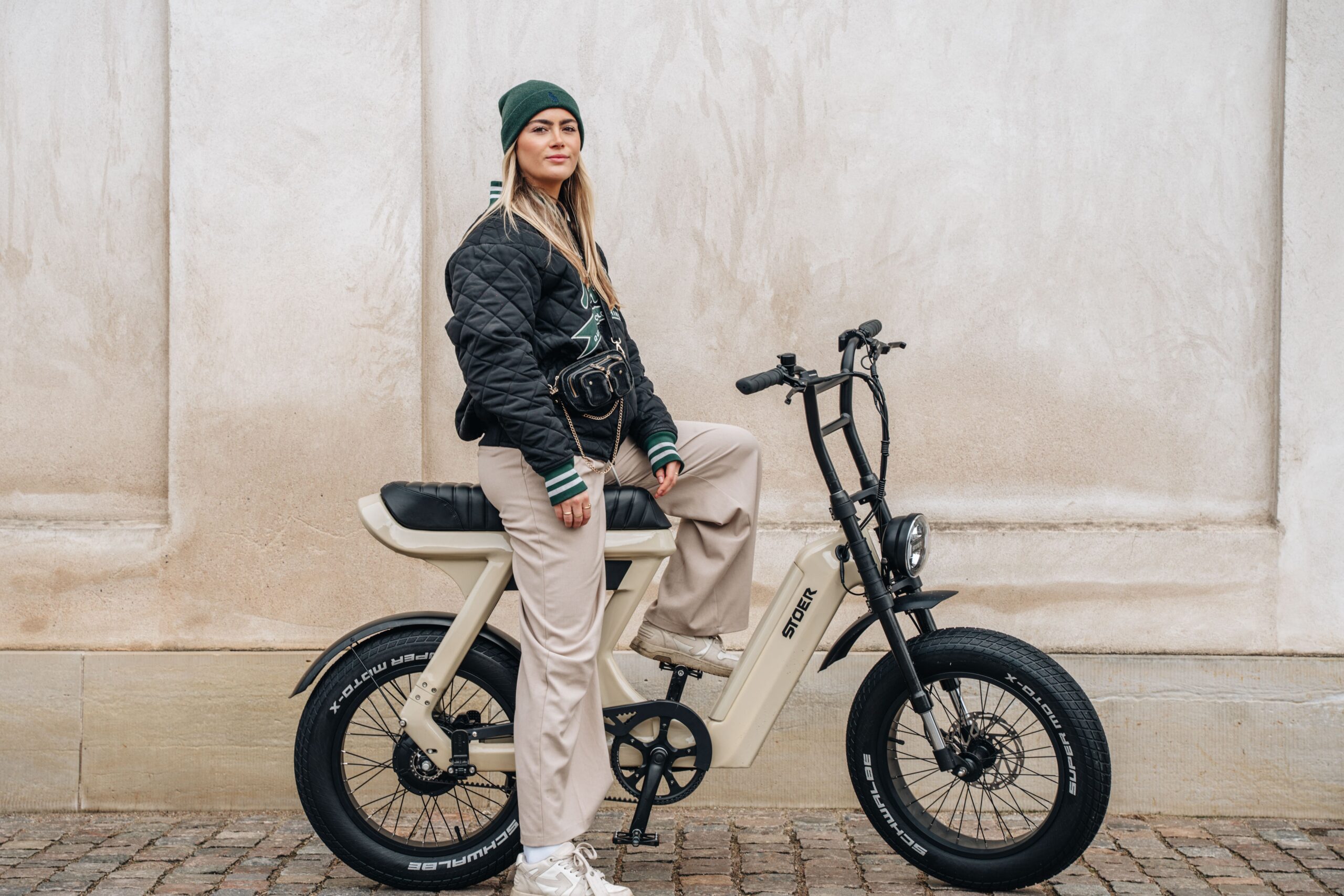 How much does an average electric fatbike weigh?