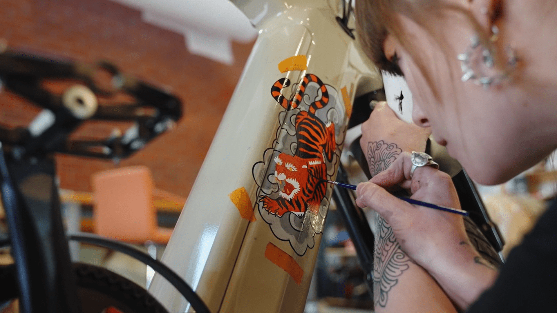 El arte se une a la tecnología: Alice Harrey da a la STOER UrbanX un aspecto único